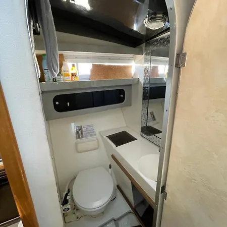 Båthotell Nuit Insolite Et Cocon *