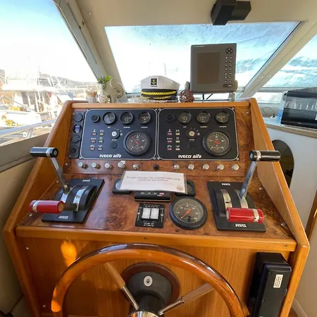 Båthotell Nuit Insolite Et Cocon *